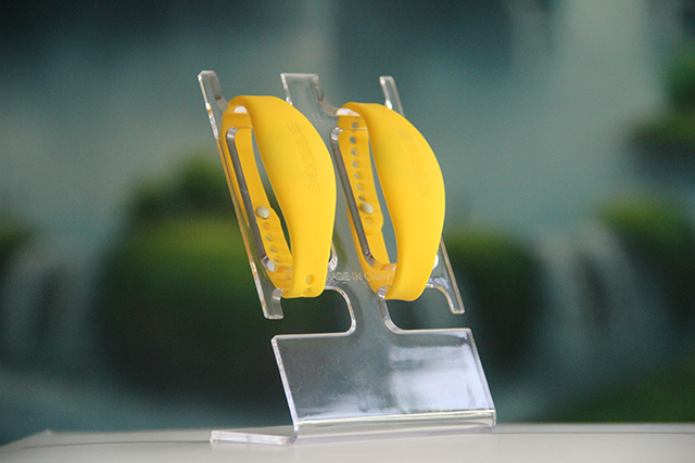 織嘜腕帶絲印和移印的區別